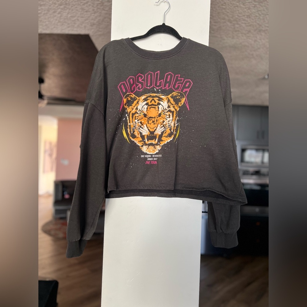 H&M X Divided Sweatshirt Womens Black Faded Cropped Desolate Tiger Graphic sz XL